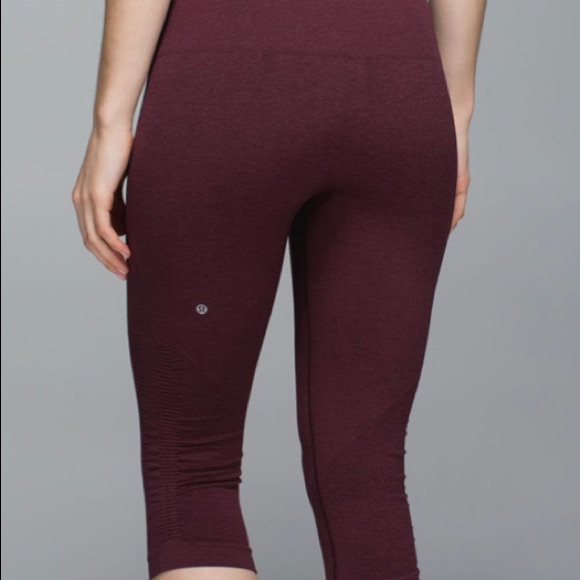 Lululemon In The Flow Crop Ii Heathered Bordeaux Drama Size 4